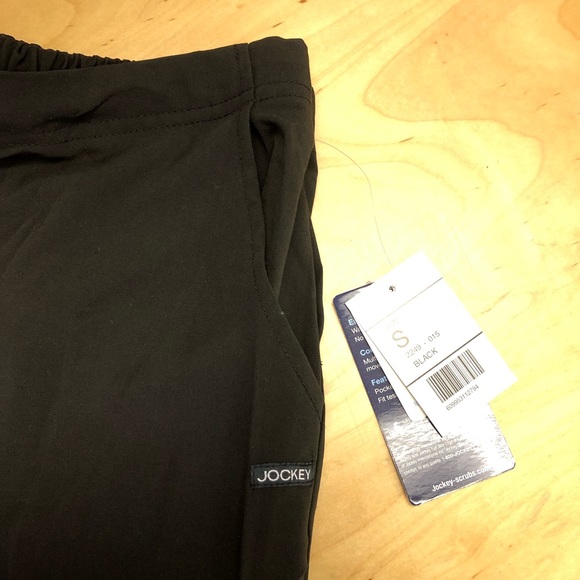 Jockey Women's Black Flare Leg Cargo Pant - Picture 3 of 6